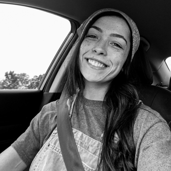 Meet your Posher, Dezzy - Picture 1 of 1